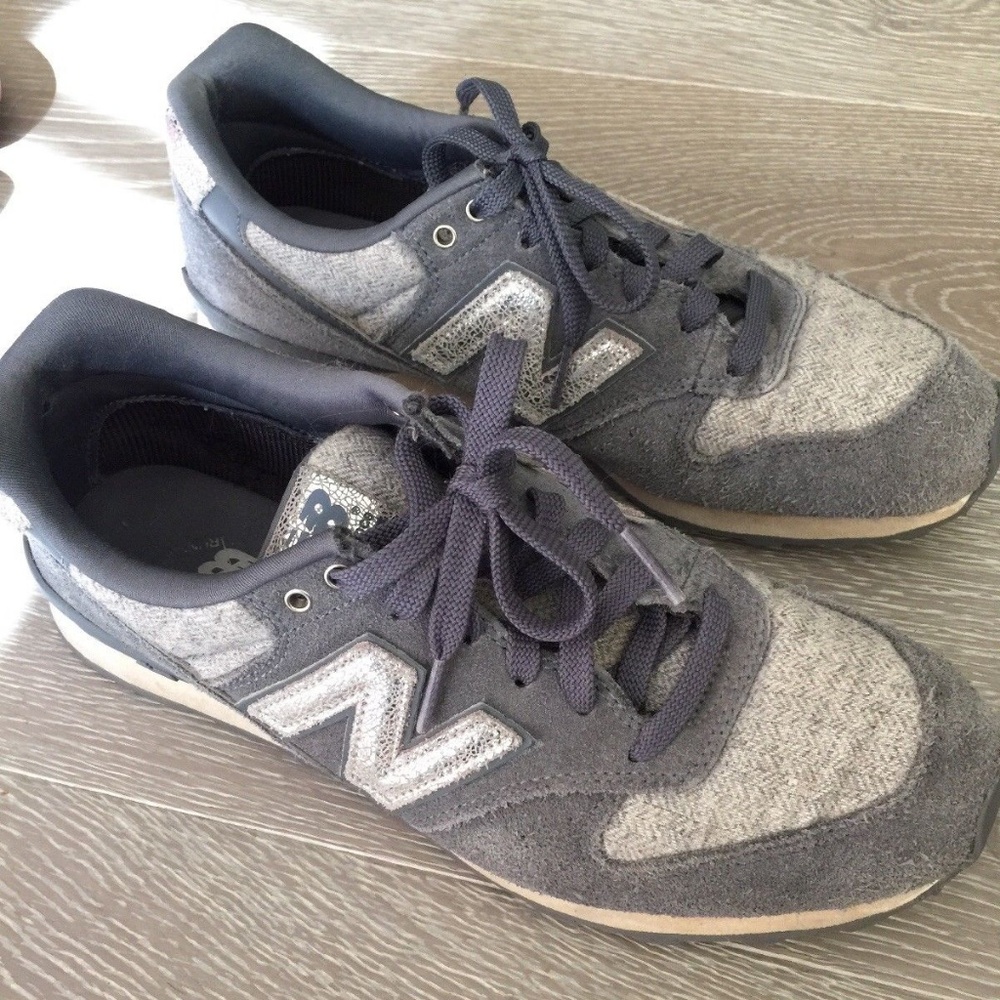 New Balance WL696 Capsule Pack Classic Sneaker
